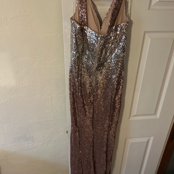 Beautiful sequin formal dress - Picture 3 of 3